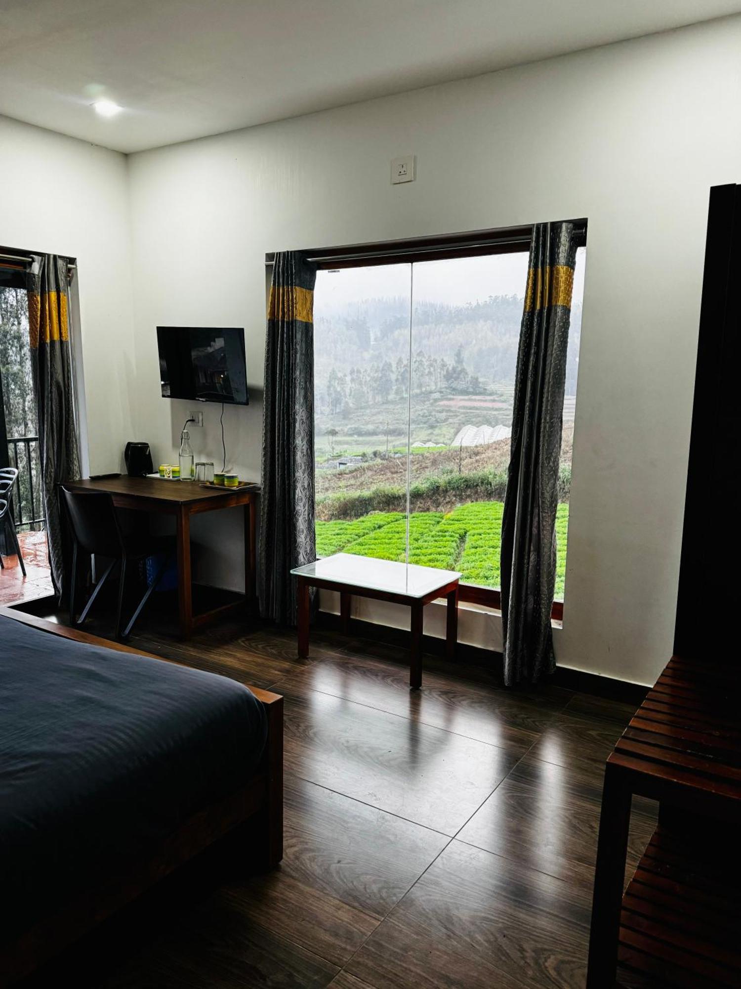 우티 The Wooden Springs B&B 외부 사진